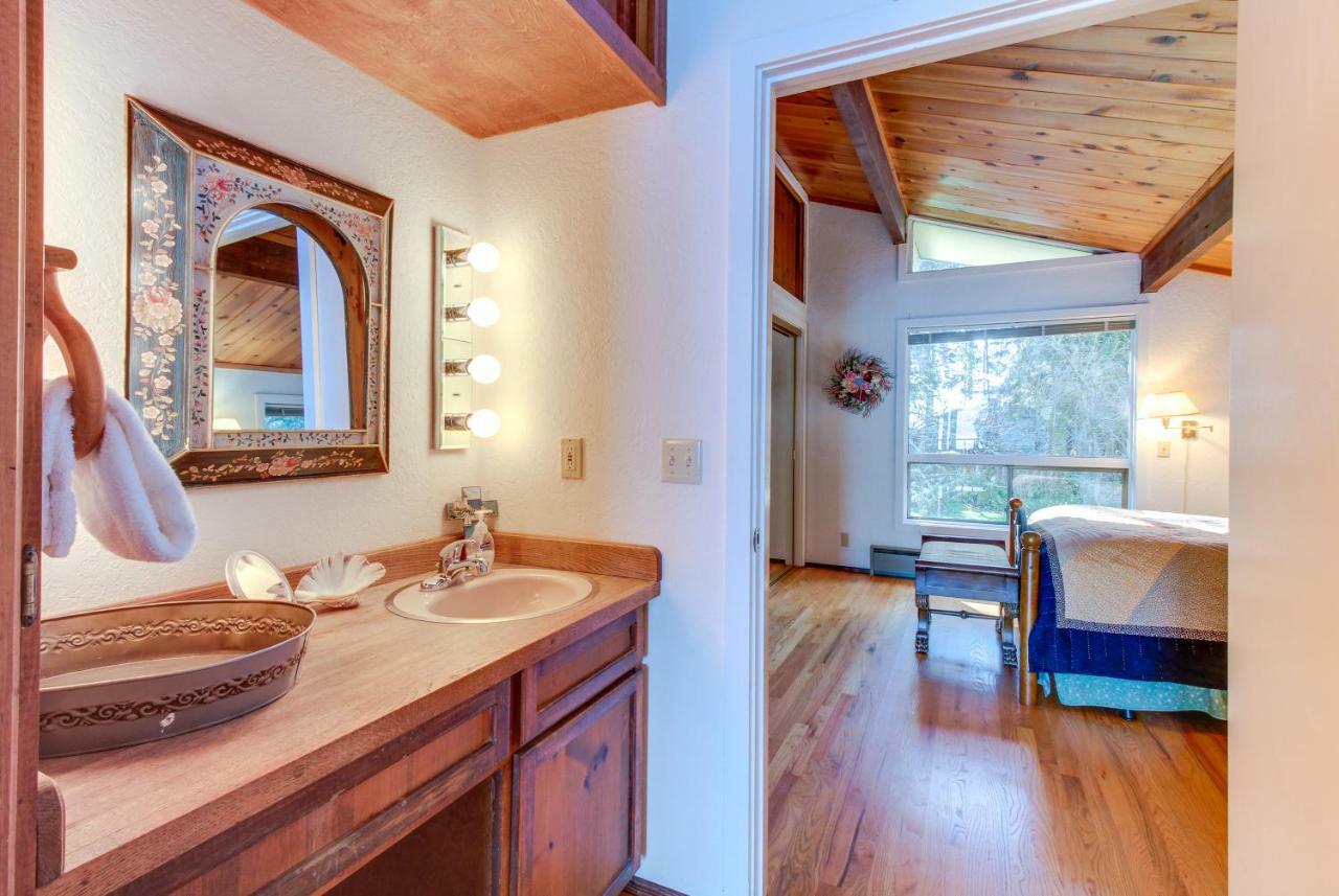 Lopez Island Hunter Bay Waterfront Home ภายนอก รูปภาพ