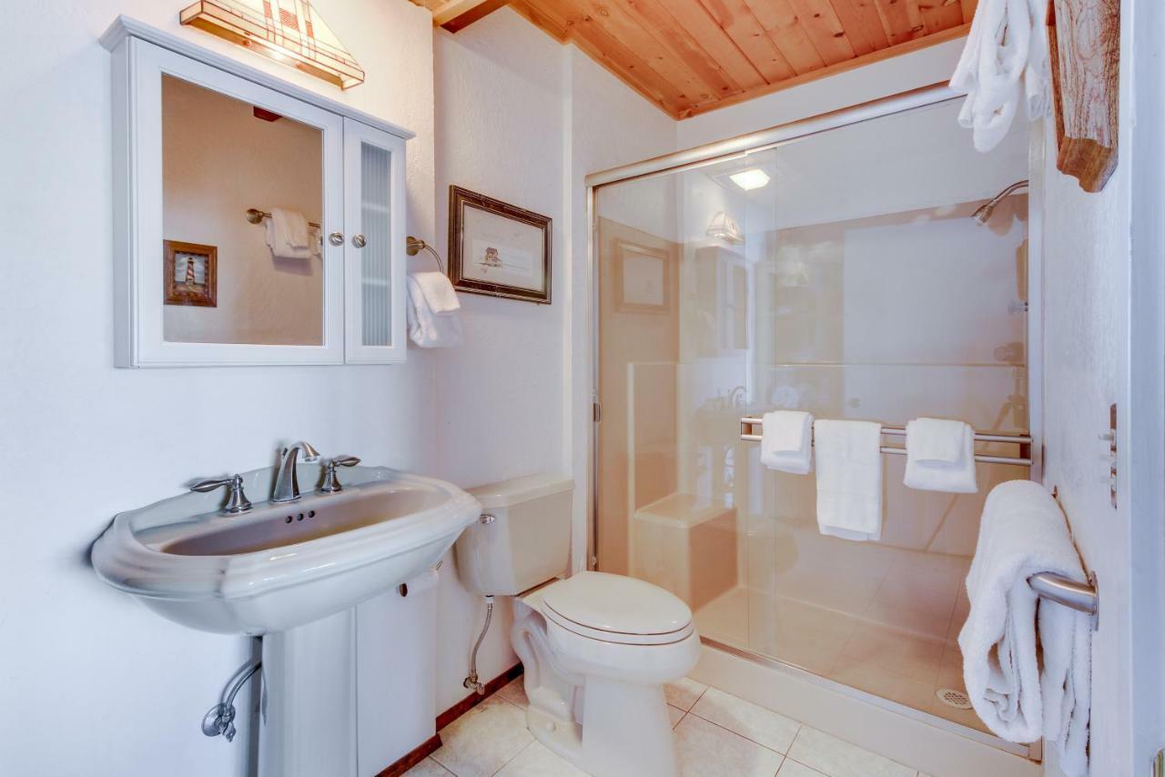 Lopez Island Hunter Bay Waterfront Home ภายนอก รูปภาพ